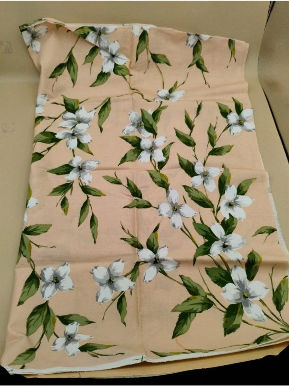 W.B. Quaintance Cornace 6 Peach Placemats & Floral Tablecloth Dining Table Set